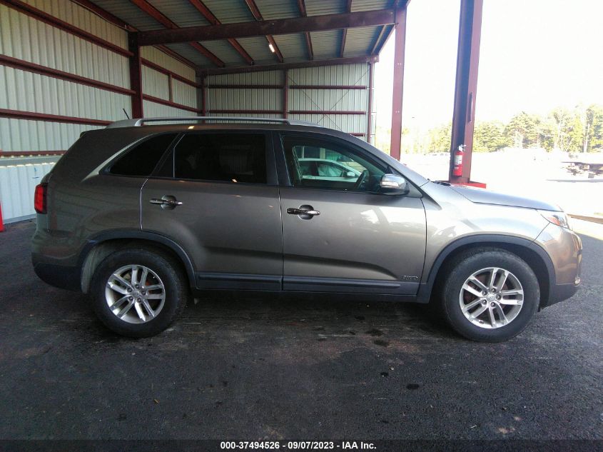 2015 KIA SORENTO LX - 5XYKTDA61FG570540