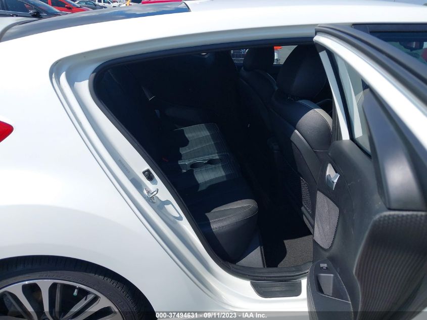 2016 HYUNDAI VELOSTER TURBO - KMHTC6AE2GU279869