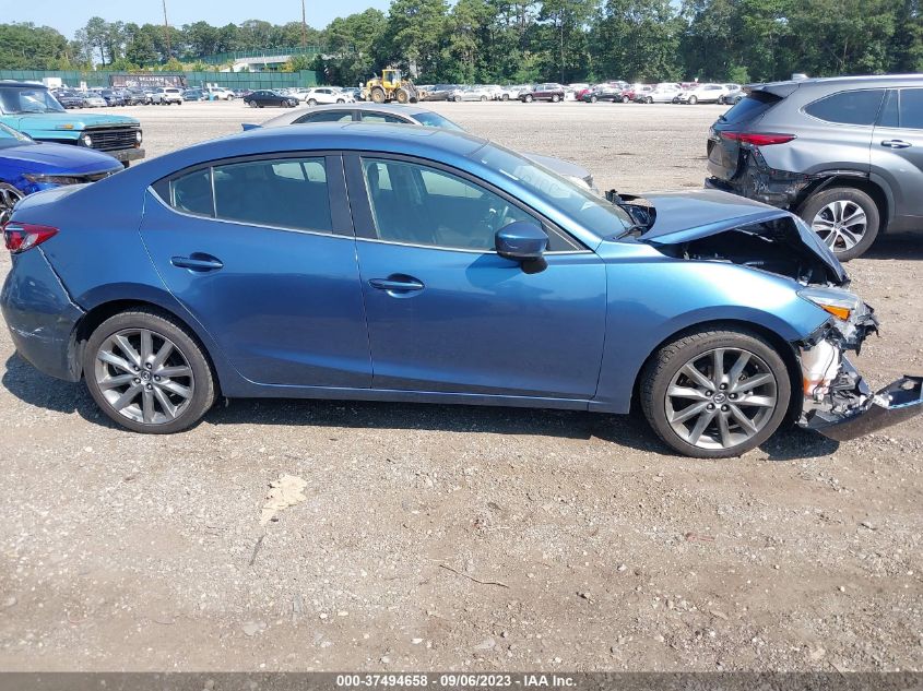 2018 MAZDA MAZDA3 4-DOOR TOURING 3MZBN1V37JM275606