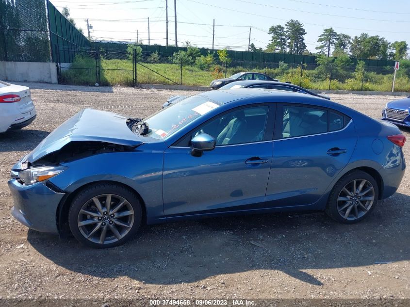 2018 MAZDA MAZDA3 4-DOOR TOURING 3MZBN1V37JM275606