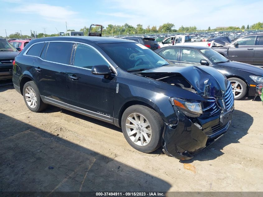 2018 LINCOLN MKT - 2LMHJ5NK2JBL0192