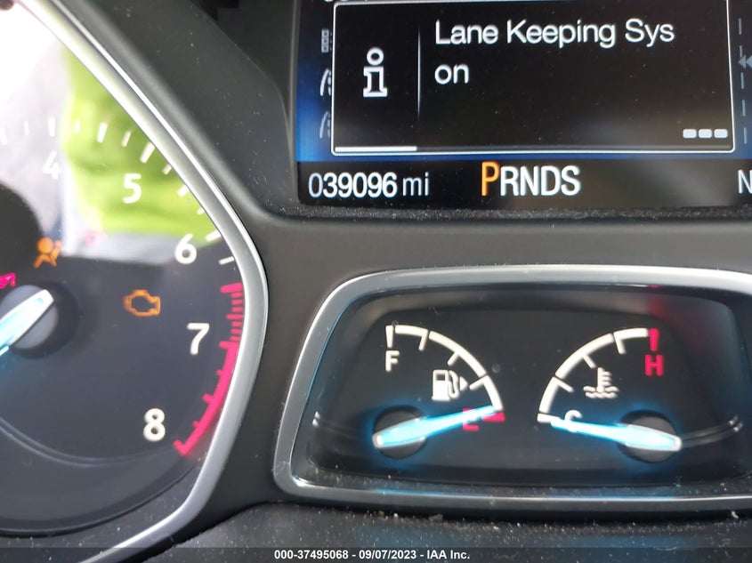 VIN 1FMCU9J99KUB06022 2019 FORD ESCAPE TITANIUM