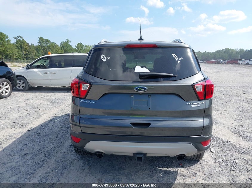 VIN 1FMCU9J99KUB06022 2019 FORD ESCAPE TITANIUM