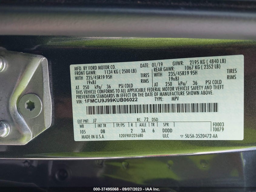 VIN 1FMCU9J99KUB06022 2019 FORD ESCAPE TITANIUM