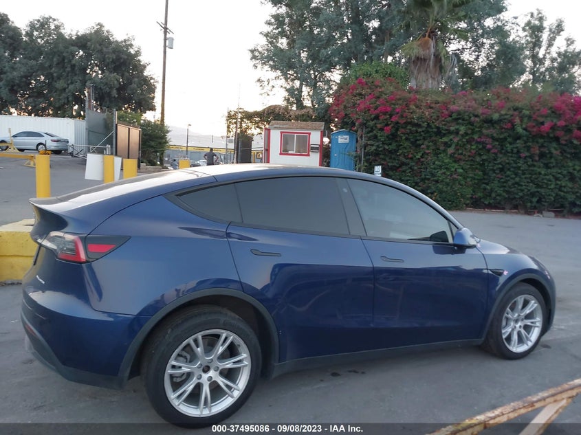 VIN 5YJYGDEE3LF056403 2020 TESLA MODEL Y LONG RANGE