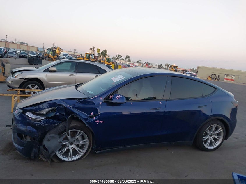 VIN 5YJYGDEE3LF056403 2020 TESLA MODEL Y LONG RANGE