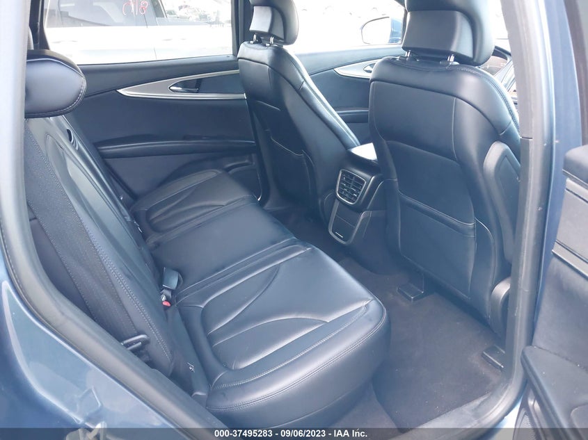 VIN 2LMPJ8K95KBL24102 2019 LINCOLN NAUTILUS SELECT