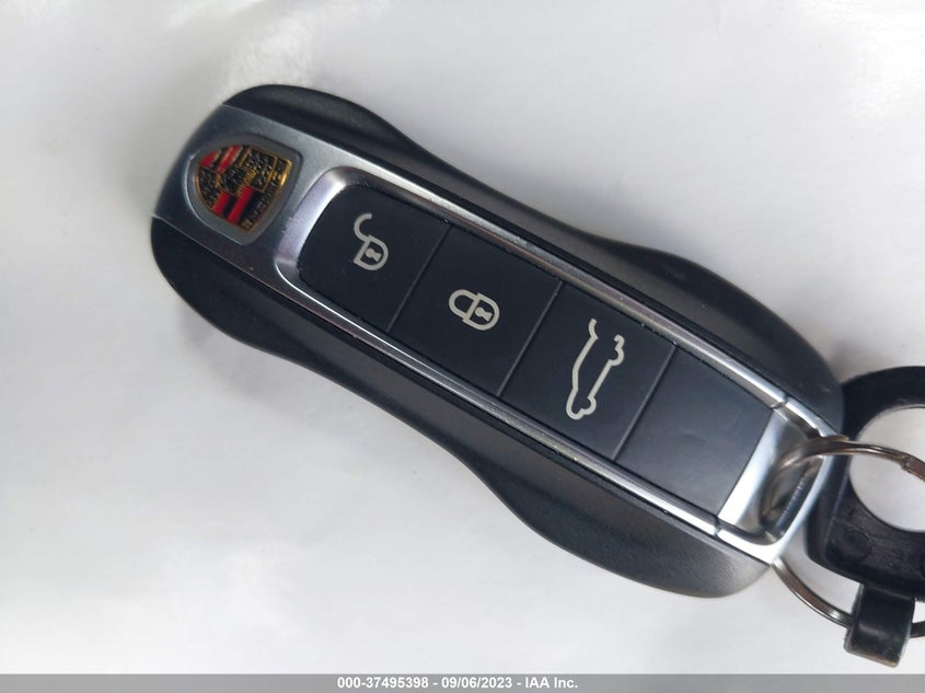 VIN WP1AA2AY4KDA05553 2019 PORSCHE CAYENNE