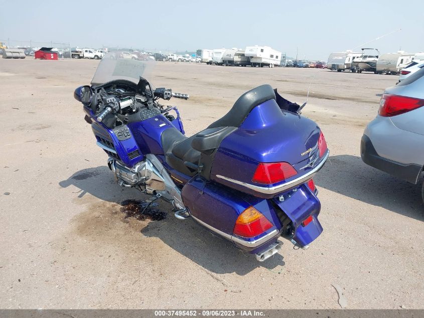 2002 HONDA GL1800 1HFSC47082A105353