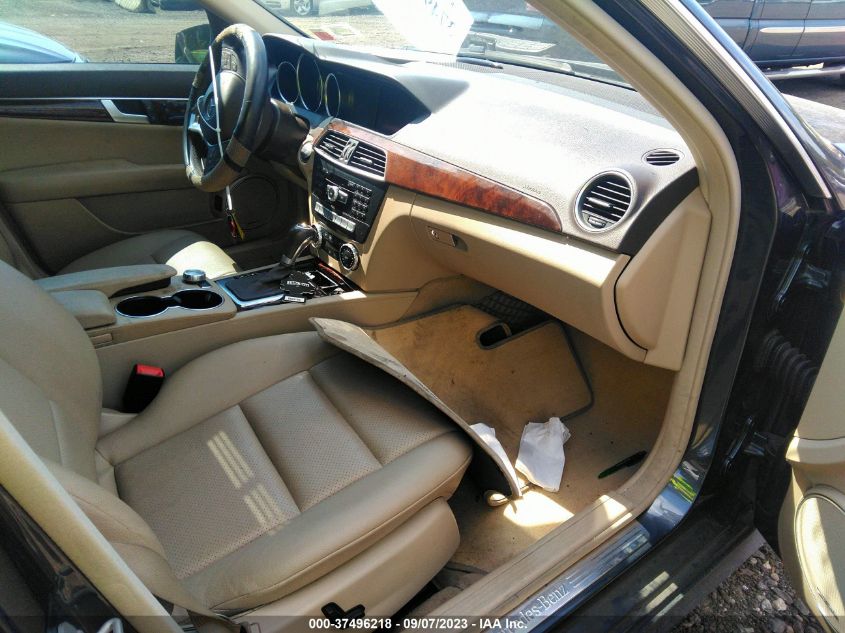 2014 MERCEDES-BENZ C-CLASS C 250 - WDDGF4HB3EA940441