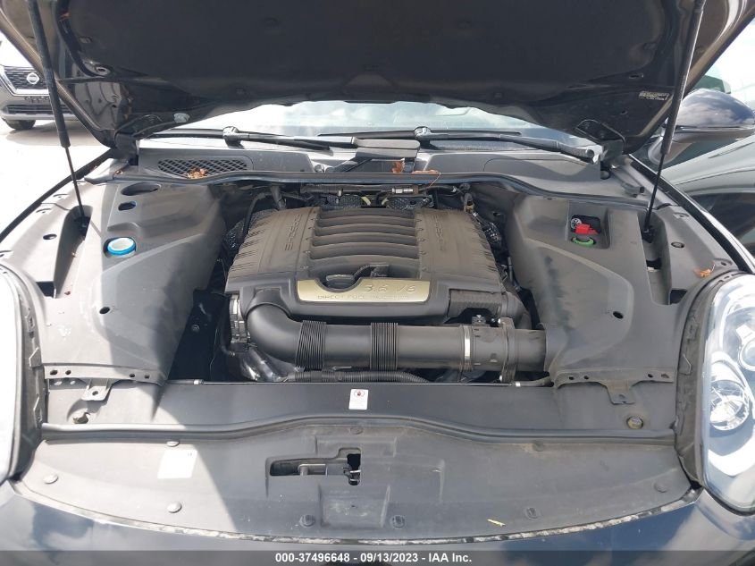 2018 PORSCHE CAYENNE - WP1AA2A26JKA02384