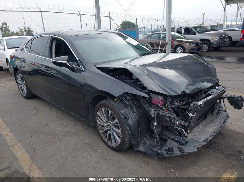 58ADA1C15MU006081 LEXUS ES ES 300H 2021