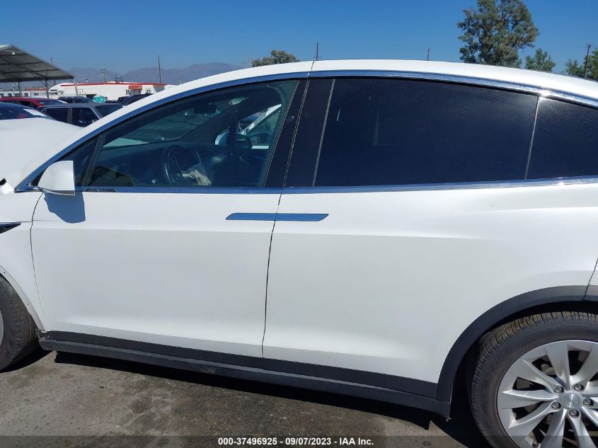 2017 TESLA MODEL X - 5YJXCDE24HF063364