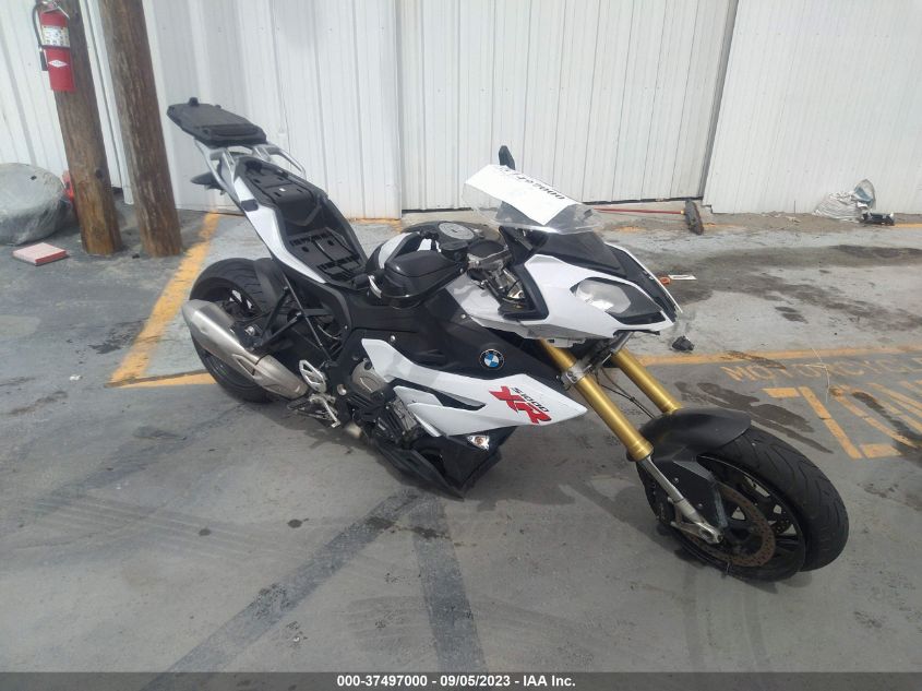 2016 BMW S 1000 XR - WB10D1308GZ462203