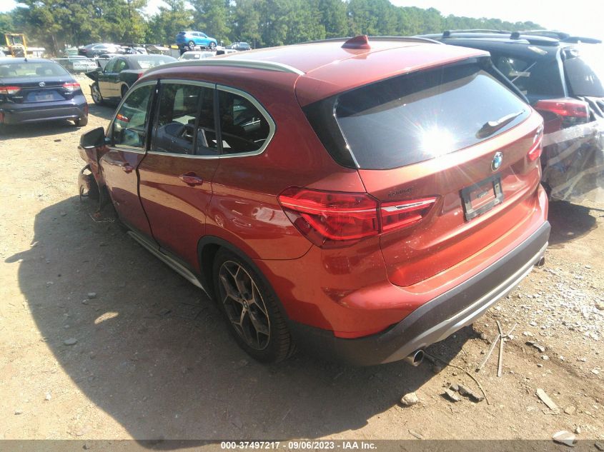 VIN WBXHT3C31J5K29733 2018 BMW X1 no.3