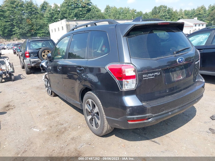 VIN JF2SJARC3JH511814 2018 SUBARU FORESTER LIMITED