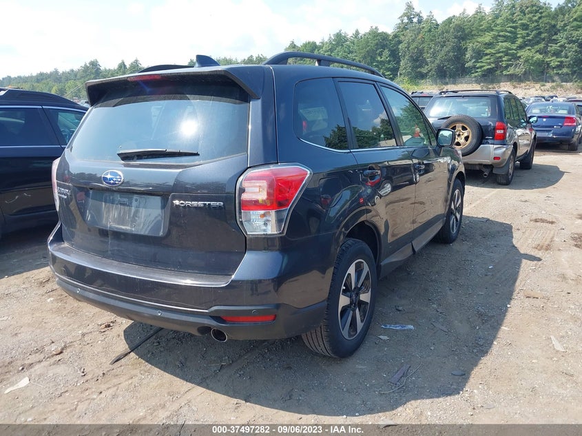 VIN JF2SJARC3JH511814 2018 SUBARU FORESTER LIMITED