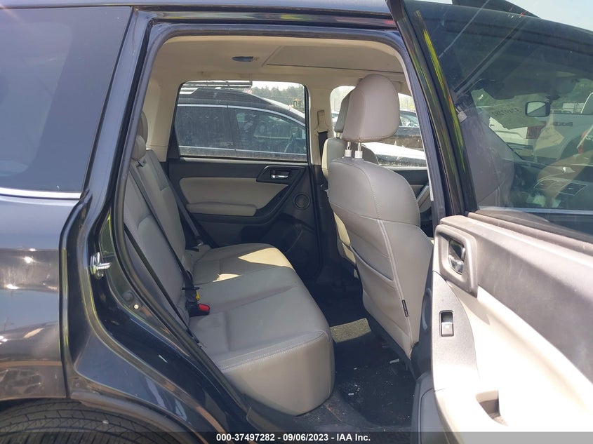 VIN JF2SJARC3JH511814 2018 SUBARU FORESTER LIMITED