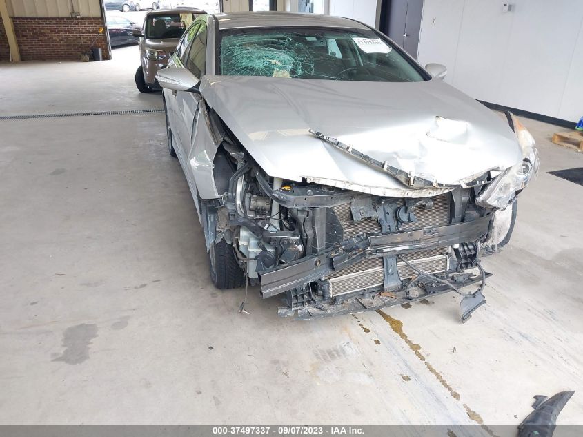 2013 HYUNDAI SONATA HYBRID LIMITED - KMHEC4A49DA084692