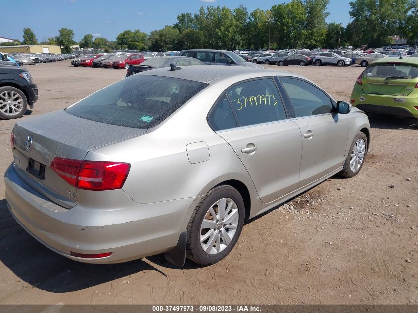 2015 VOLKSWAGEN JETTA SEDAN 2.0L TDI SE - 3VW3A7AJ5FM342251