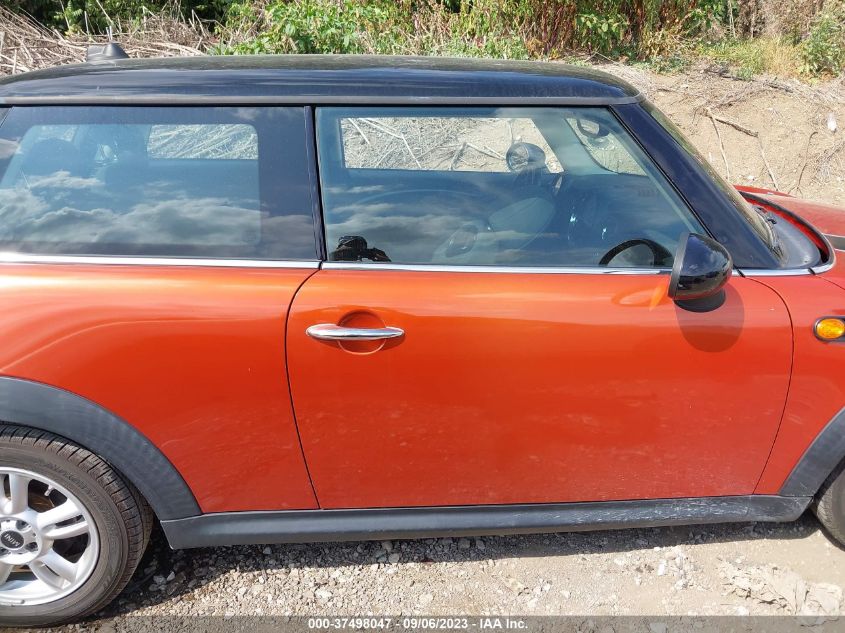 2013 MINI COOPER HARDTOP - WMWSU3C57DT680812