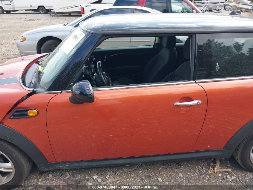 2013 MINI COOPER HARDTOP - WMWSU3C57DT680812