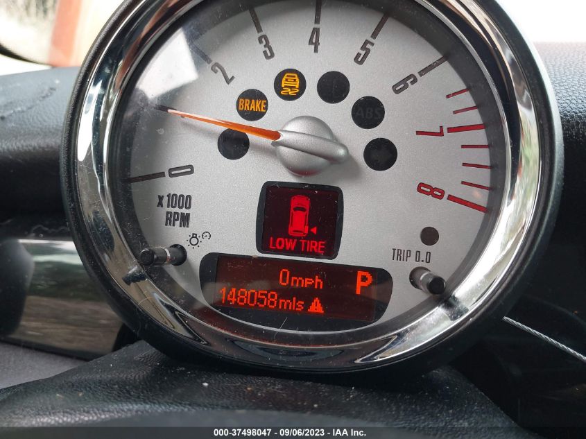 2013 MINI COOPER HARDTOP - WMWSU3C57DT680812
