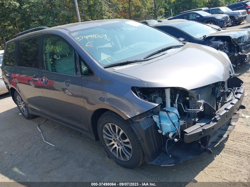 TOYOTA-SIENNA-5TDYZ3DCXLS084845