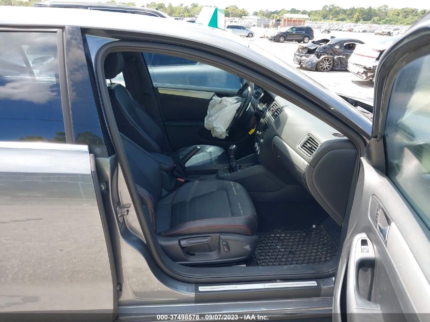 2013 VOLKSWAGEN GLI AUTOBAHN 3VW5A7AJ1DM235610