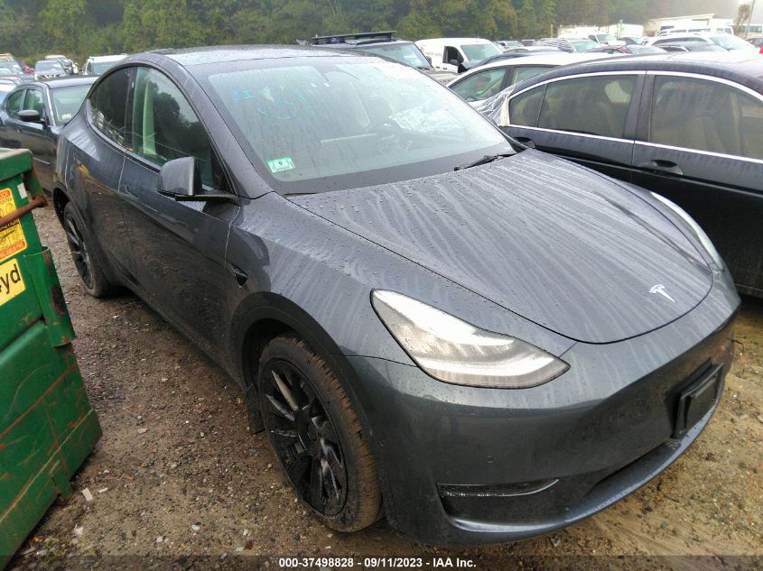 7SAYGDEE5NA014477 Tesla Model Y LONG RANGE