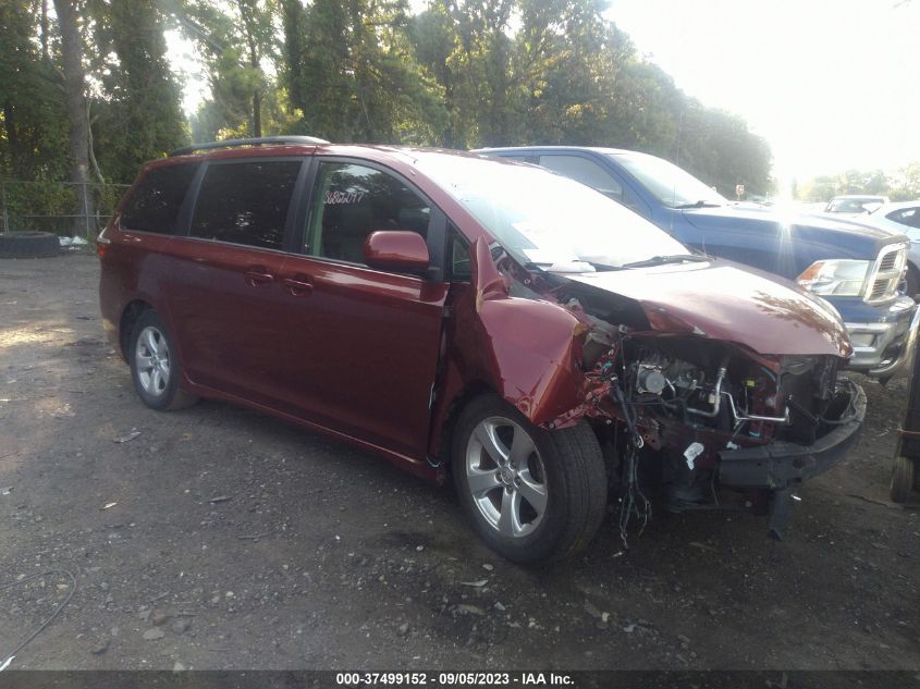 2018 TOYOTA SIENNA LE - 5TDKZ3DC6JS940046