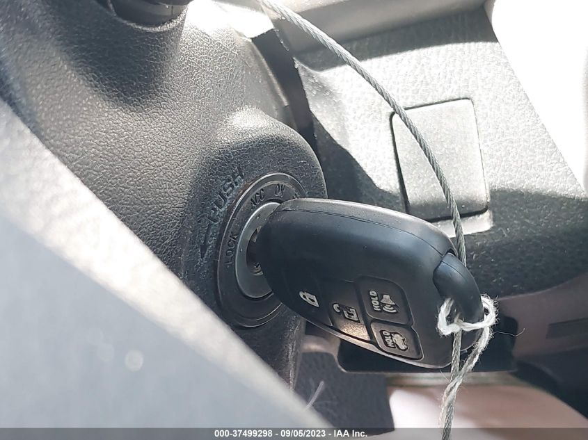 2016 TOYOTA RAV4 XLE - JTMWFREV3GJ069710