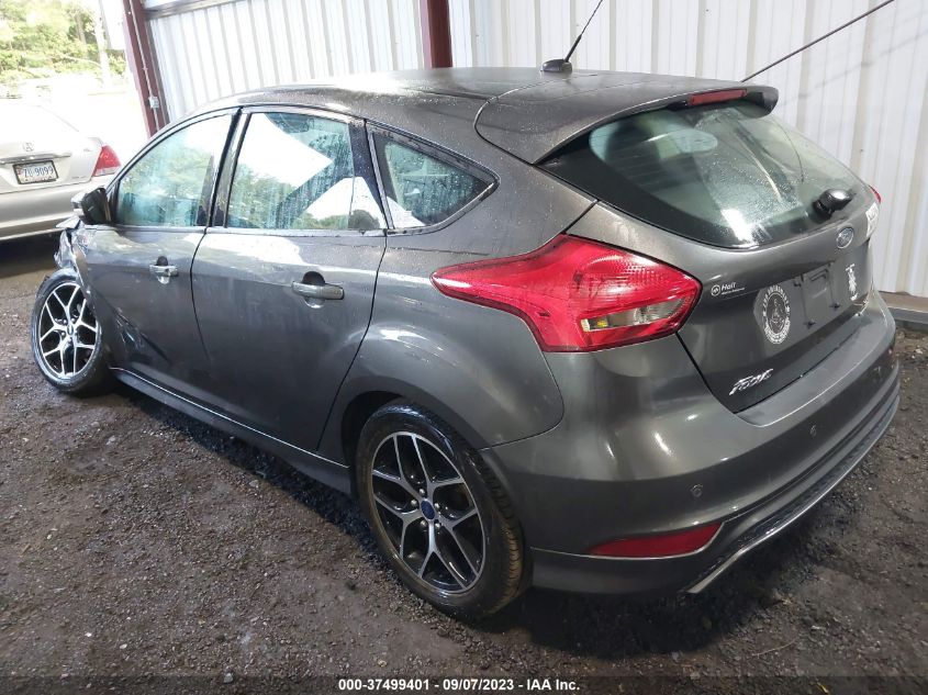 2015 FORD FOCUS SE - 1FADP3K27FL312133