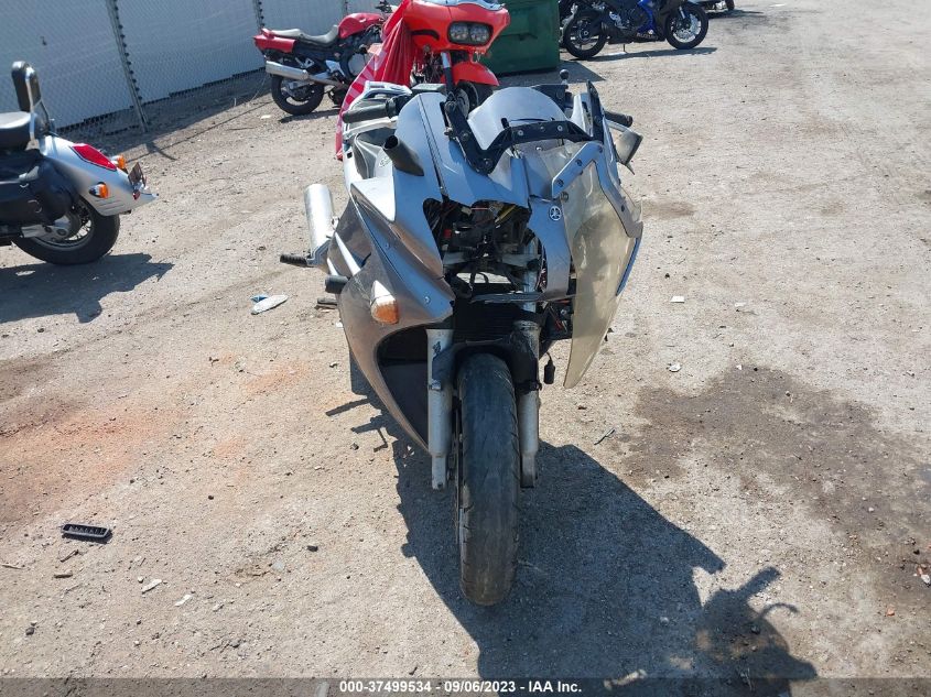 2004 YAMAHA FJR1300 JYARP07E84A002272