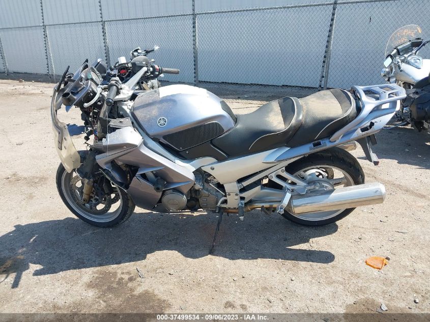 2004 YAMAHA FJR1300 JYARP07E84A002272