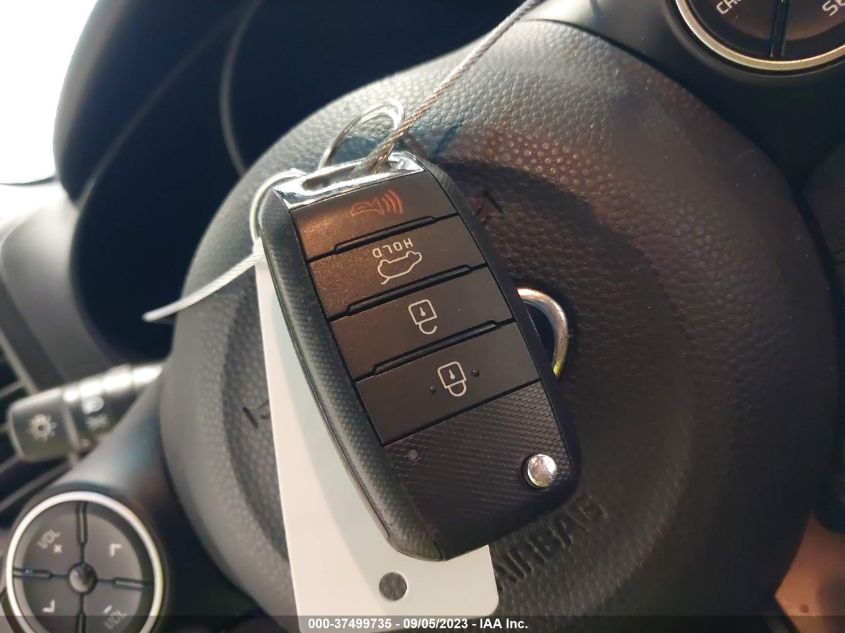 2015 KIA SOUL BASE - KNDJN2A28F7235666