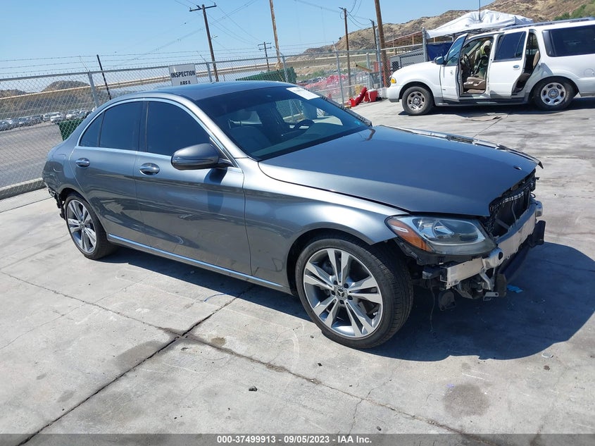 VIN 55SWF4JBXJU236950 2018 MERCEDES-BENZ C-CLASS C 300