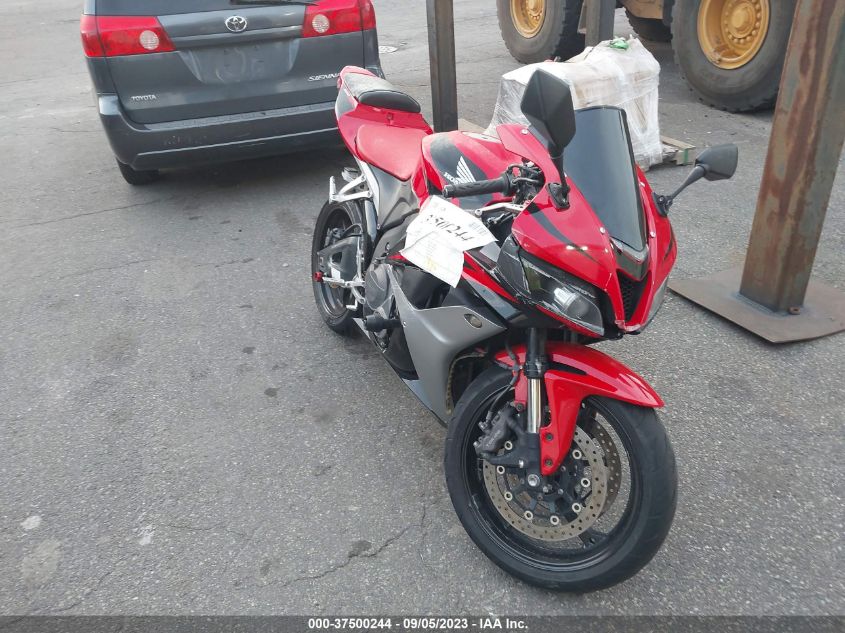 2007 HONDA CBR600 RR - JH2PC40047M005581