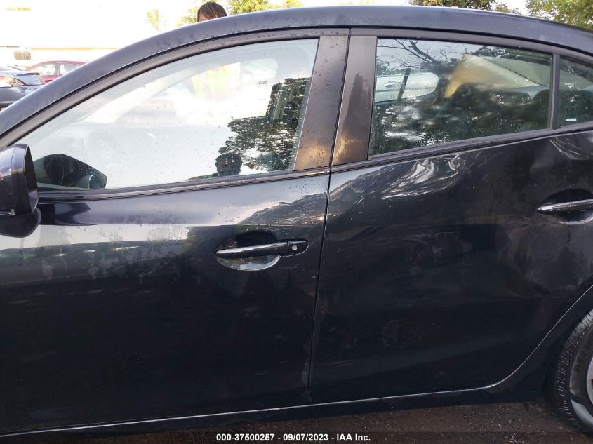 2014 MAZDA MAZDA3 I SPORT - JM1BM1U75E1146616