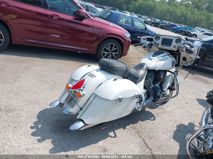 2017 INDIAN MOTORCYCLE CO. CHIEFTAIN 56KTCAAAXH3355490