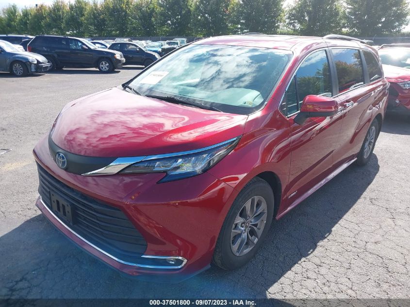2021 TOYOTA SIENNA XLE - 5TDYSKFC7MS019464