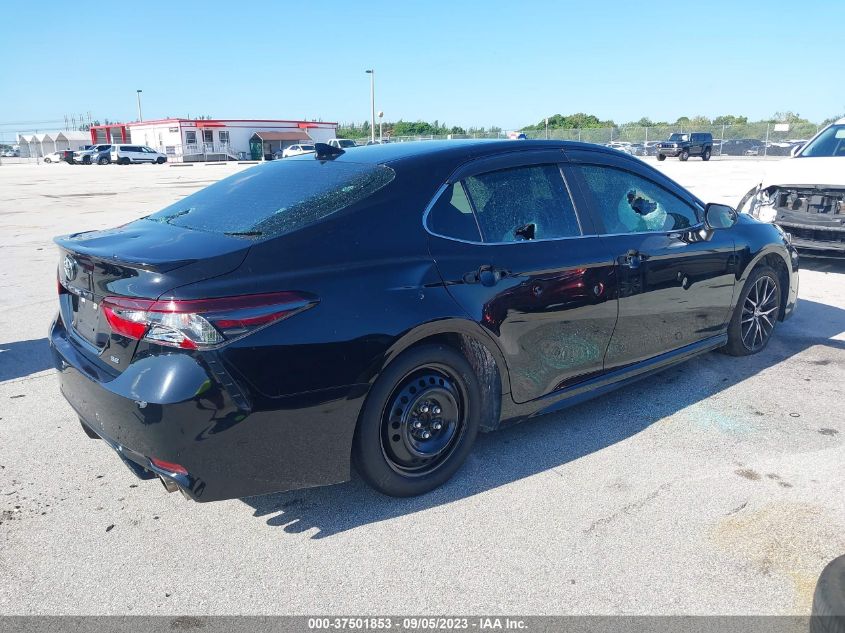 2021 TOYOTA CAMRY SE - 4T1G11AKXMU581213