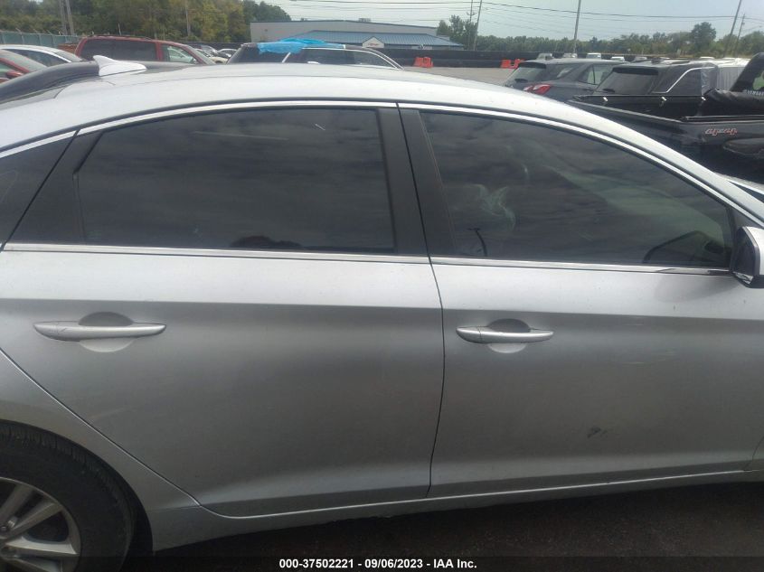 2015 HYUNDAI SONATA 2.4L SE - 5NPE24AF8FH010653