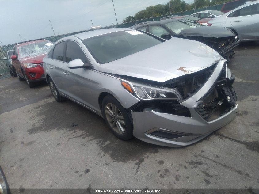 2015 HYUNDAI SONATA 2.4L SE - 5NPE24AF8FH010653