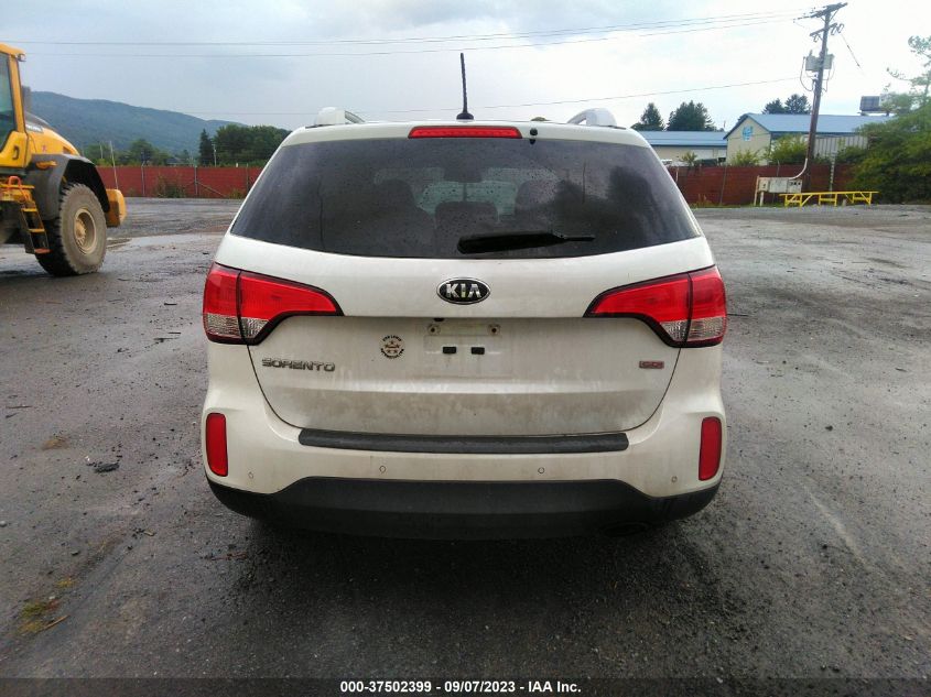 2014 KIA SORENTO LX - 5XYKTCA6XEG531051