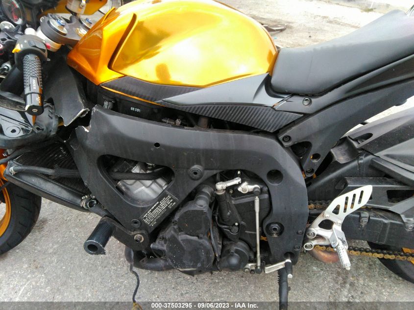 2007 SUZUKI GSX-R750 - JS1GR7KA672100731