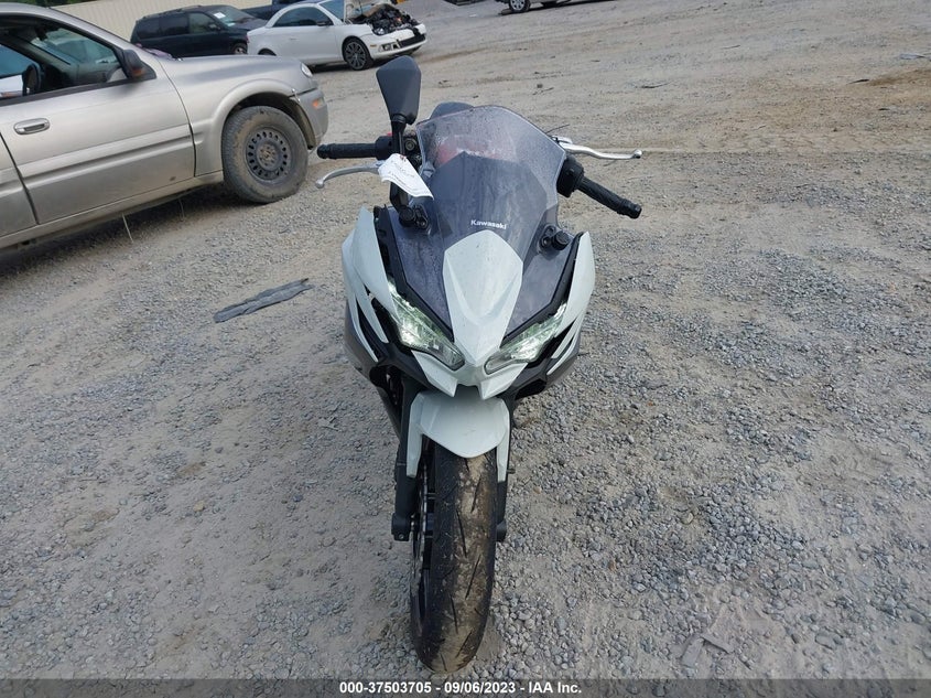 VIN ML5EXER12PDA90813 2023 KAWASAKI EX650 R