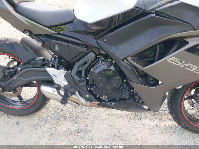 VIN ML5EXER12PDA90813 2023 KAWASAKI EX650 R