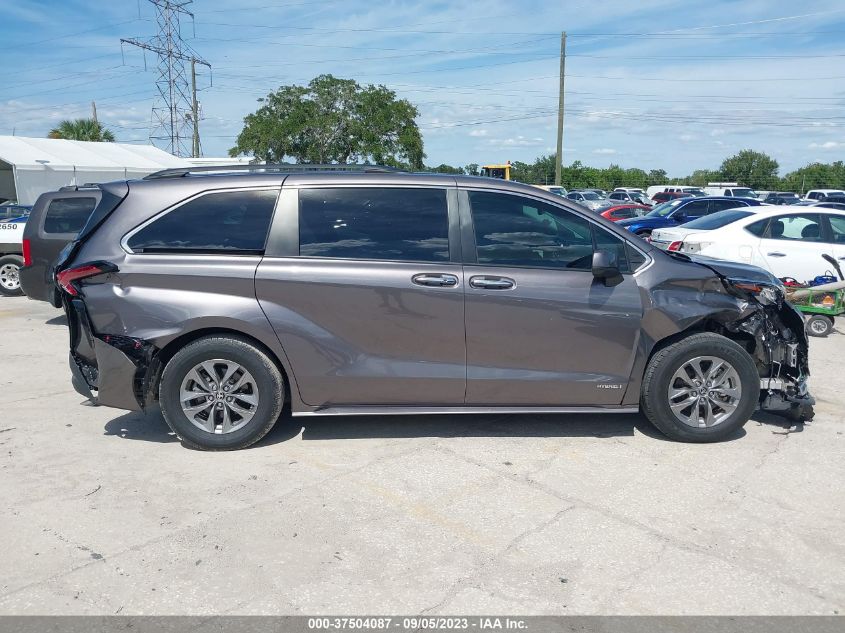 5TDJRKEC3MS030976 Toyota Sienna XLE 13