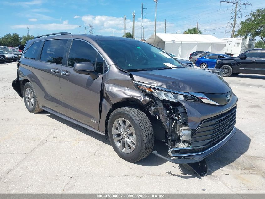 5TDJRKEC3MS030976 Toyota Sienna XLE